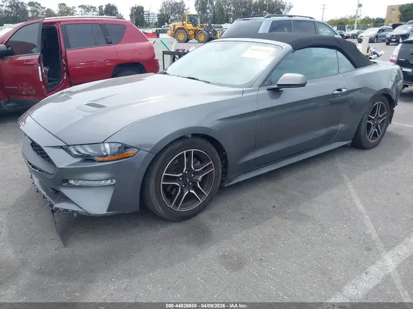 1FATP8UH9M5120613 2021 FORD MUSTANG - Image 2