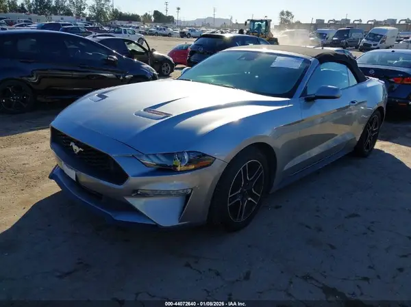 1FATP8UH9N5104378 2022 FORD MUSTANG - Image 2