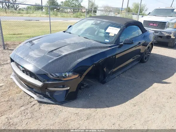 1FATP8UH9N5106101 2022 FORD MUSTANG - Image 2