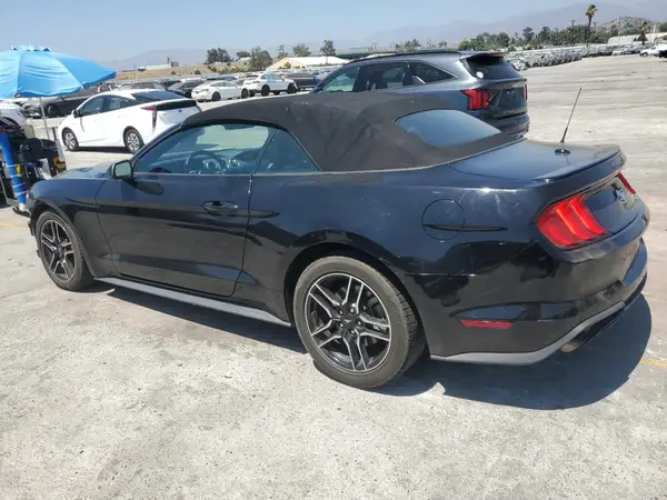 1FATP8UH9N5106437 2022 FORD MUSTANG - Image 2