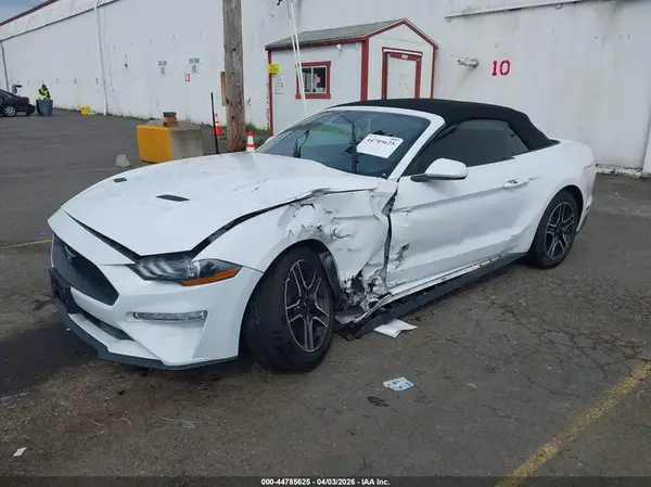 1FATP8UH9N5106857 2022 FORD MUSTANG - Image 2