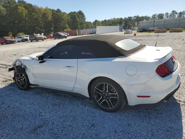 1FATP8UH9N5118698 2022 FORD MUSTANG - Image 2