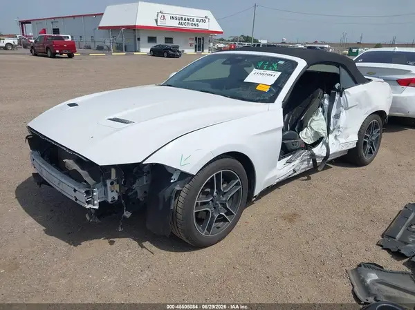 1FATP8UH9N5118720 2022 FORD MUSTANG - Image 2