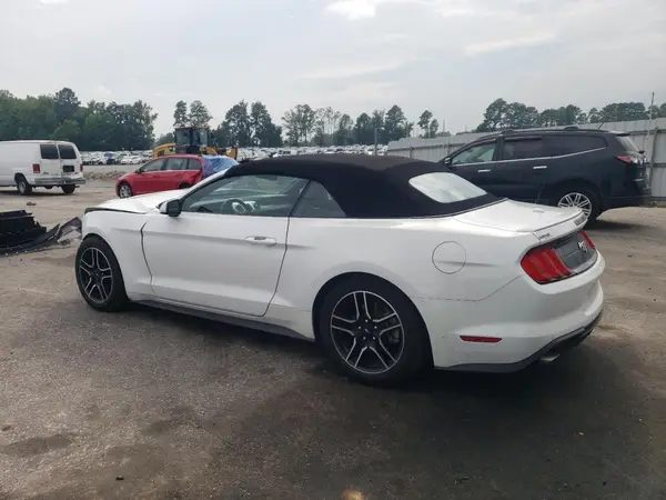 1FATP8UH9N5124985 2022 FORD MUSTANG - Image 2