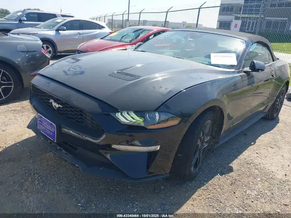1FATP8UH9P5112337 2023 FORD MUSTANG - Image 2
