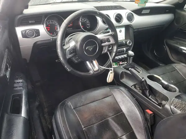 1FATP8UHXH5204638 2017 FORD MUSTANG - Image 8
