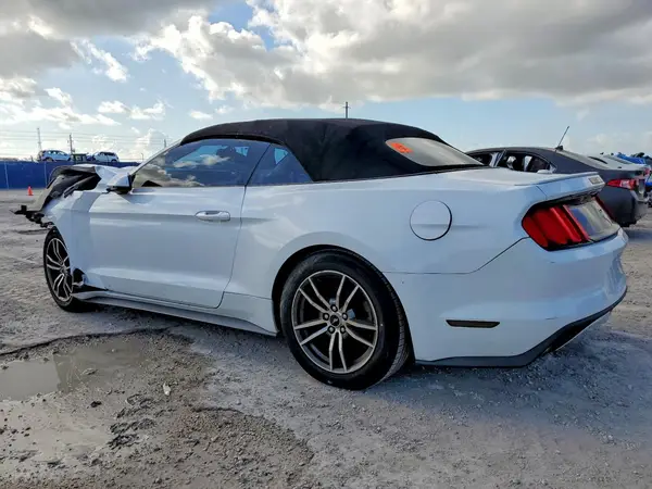 1FATP8UHXH522033 2017 FORD MUSTANG - Image 2
