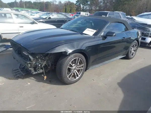1FATP8UHXH5258313 2017 FORD MUSTANG - Image 2