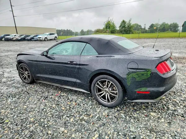 1FATP8UHXH5278965 2017 FORD MUSTANG - Image 2