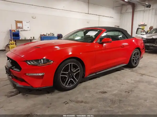 1FATP8UHXJ5110023 2018 FORD MUSTANG - Image 2