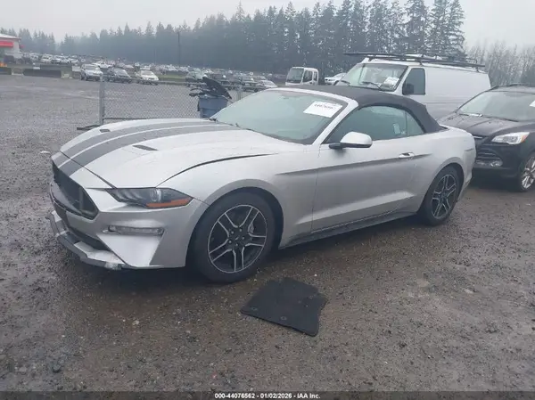 1FATP8UHXJ5110183 2018 FORD MUSTANG - Image 2