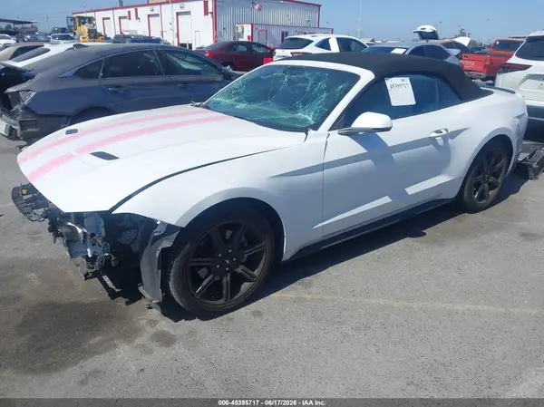 1FATP8UHXJ5124259 2018 FORD MUSTANG - Image 2