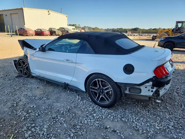 1FATP8UHXJ5124293 2018 FORD MUSTANG - Image 2
