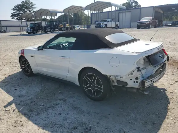 1FATP8UHXJ5135438 2018 FORD MUSTANG - Image 2