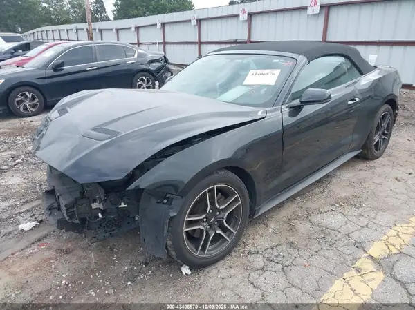 1FATP8UHXJ5155043 2018 FORD MUSTANG - Image 2