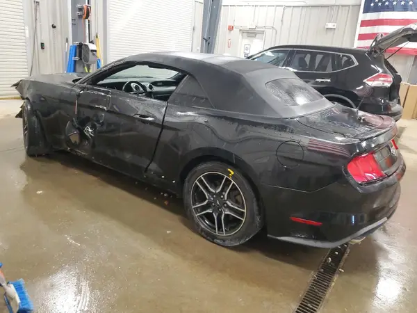 1FATP8UHXJ5155141 2018 FORD MUSTANG - Image 2