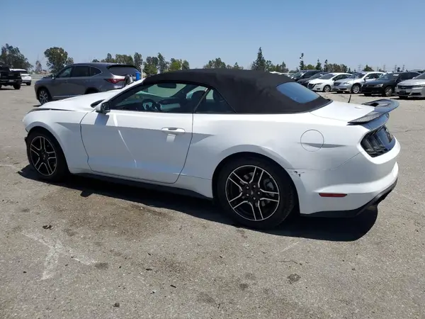 1FATP8UHXJ5155575 2018 FORD MUSTANG - Image 2