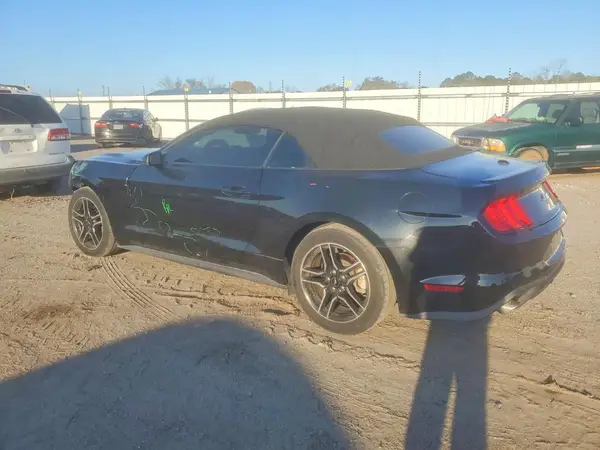 1FATP8UHXJ5156807 2018 FORD MUSTANG - Image 2