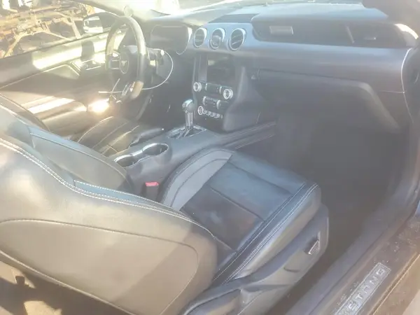 1FATP8UHXJ5156807 2018 FORD MUSTANG - Image 8