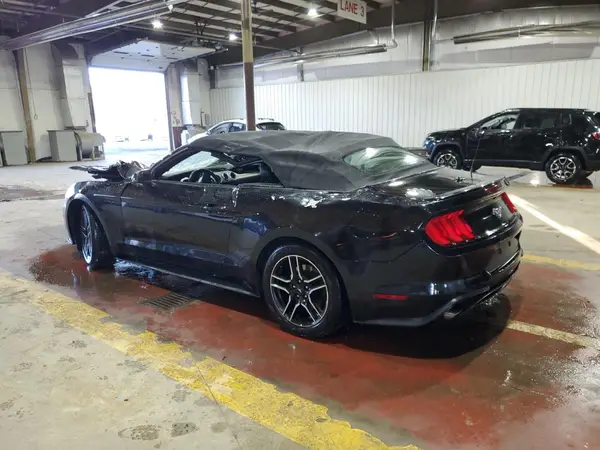 1FATP8UHXJ5166463 2018 FORD MUSTANG - Image 2