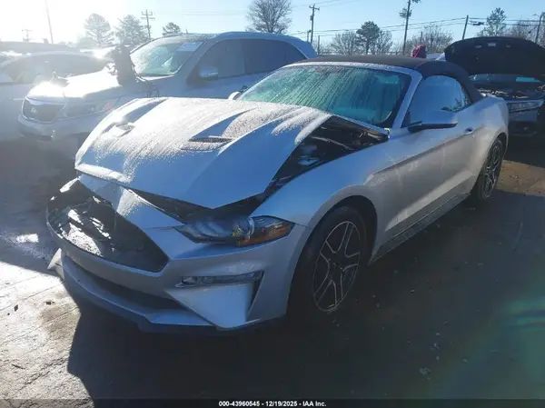 1FATP8UHXJ5166933 2018 FORD MUSTANG - Image 2