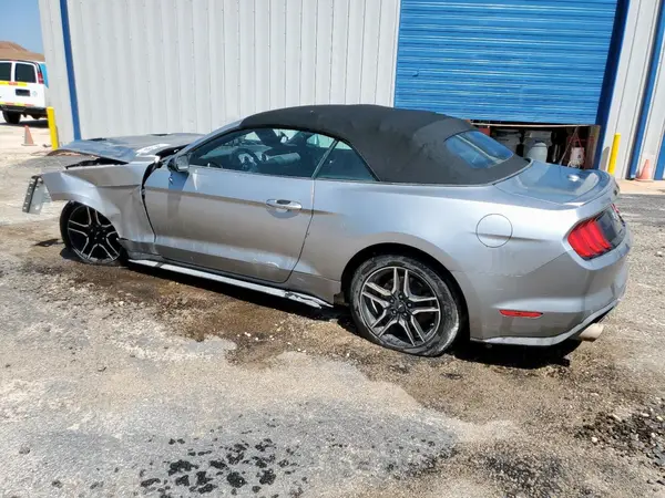 1FATP8UHXL5112308 2020 FORD MUSTANG - Image 2