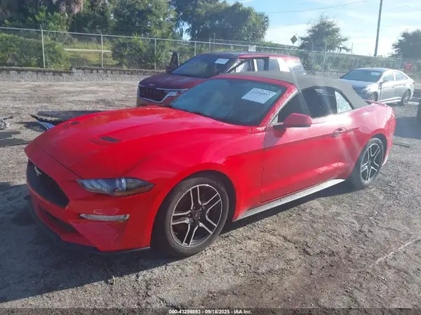 1FATP8UHXL5112955 2020 FORD MUSTANG - Image 2