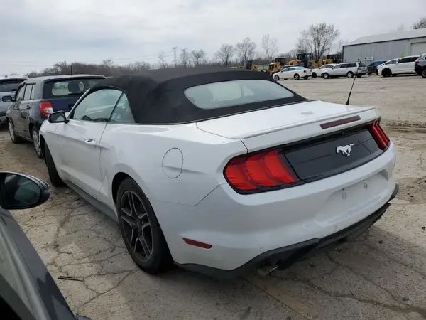 1FATP8UHXL5113250 2020 FORD MUSTANG - Image 2