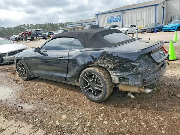 1FATP8UHXL5125785 2020 FORD MUSTANG - Image 2