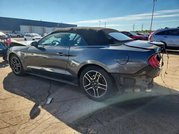 1FATP8UHXL5135748 2020 FORD MUSTANG - Image 2
