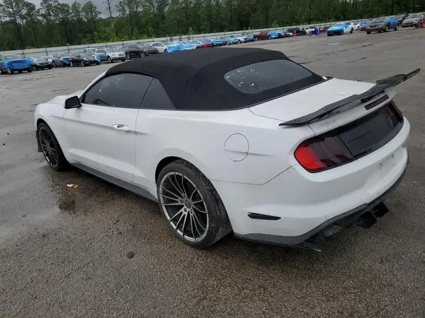1FATP8UHXM5101794 2021 FORD MUSTANG - Image 2