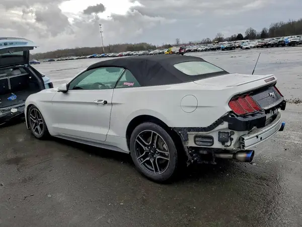 1FATP8UHXM5107434 2021 FORD MUSTANG - Image 2