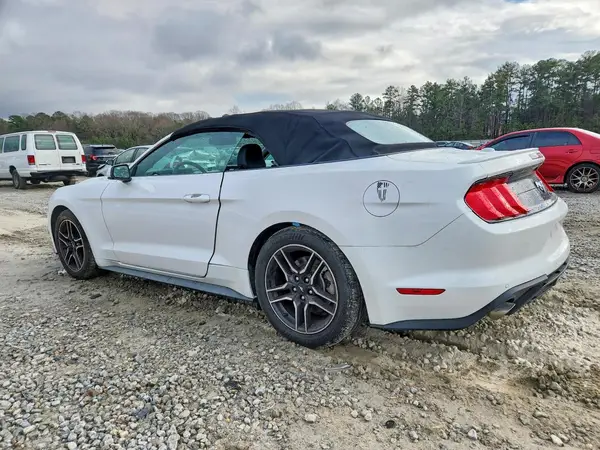 1FATP8UHXM5124623 2021 FORD MUSTANG - Image 2