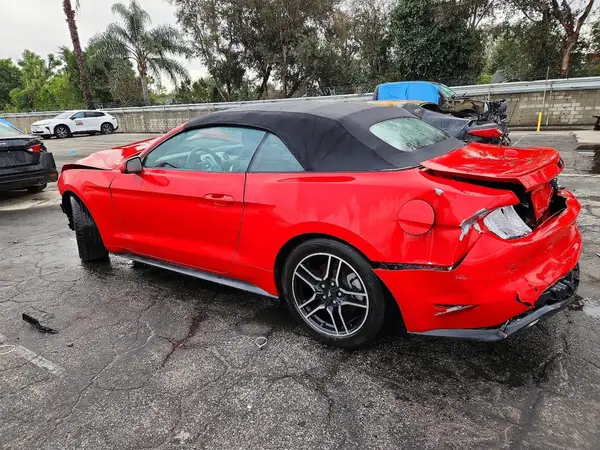 1FATP8UHXN5101702 2022 FORD MUSTANG - Image 2