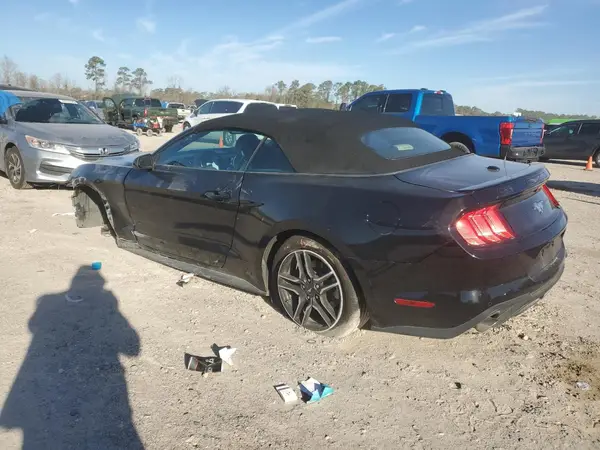1FATP8UHXN5102073 2022 FORD MUSTANG - Image 2