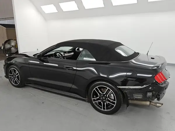 1FATP8UHXN5104325 2022 FORD MUSTANG - Image 2