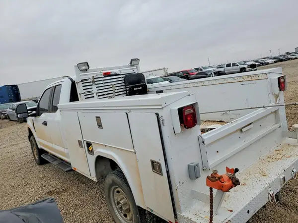 1FD7X2B61HEB70448 2017 FORD F250 - Image 2
