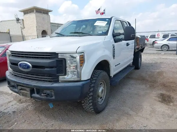 1FD7X2BT6JEC67611 2018 FORD F250 - Image 2