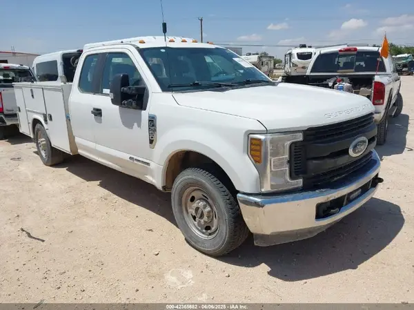 1FD7X3ET2KEF23228 2019 FORD F350 - Image 1