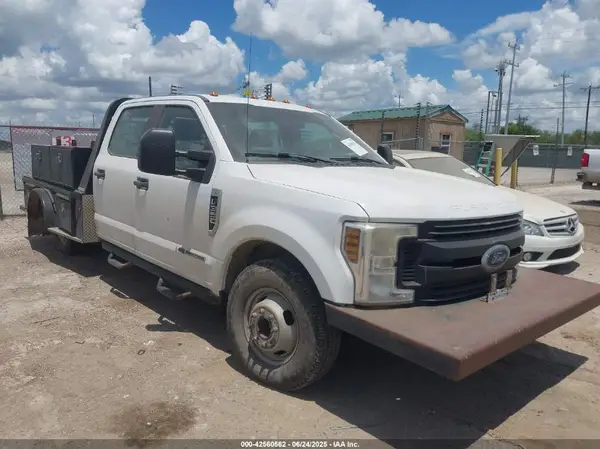 1FD8W3CT1KEG48652 2019 FORD F350 - Image 1