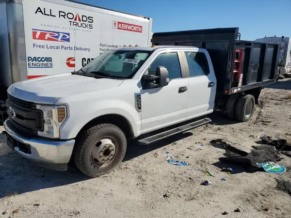 1FD8W3G63JEC82292 2018 FORD F350 - Image 1