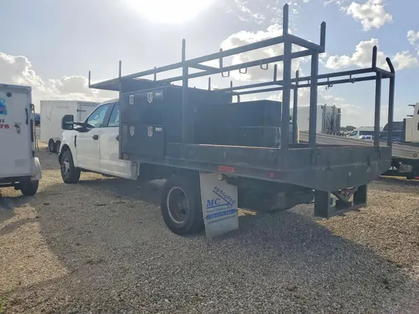 1FD8W3G64HEF22802 2017 FORD F350 - Image 2
