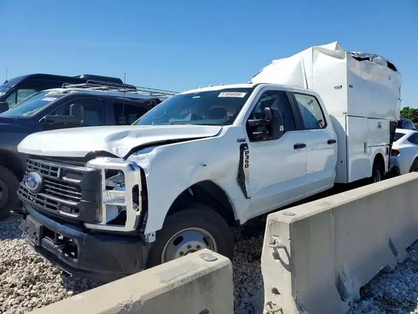 1FD8W3GN8RED46233 2024 FORD F350 - Image 2