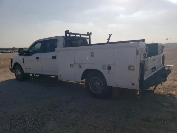 1FD8W3GT2KEC10619 2019 FORD F350 - Image 2