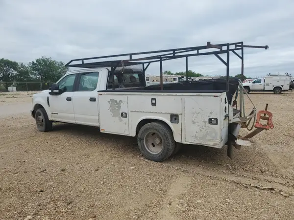 1FD8W3GT4HEB37861 2017 FORD F350 - Image 2
