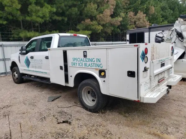 1FD8W3H60HEF00682 2017 FORD F350 - Image 2