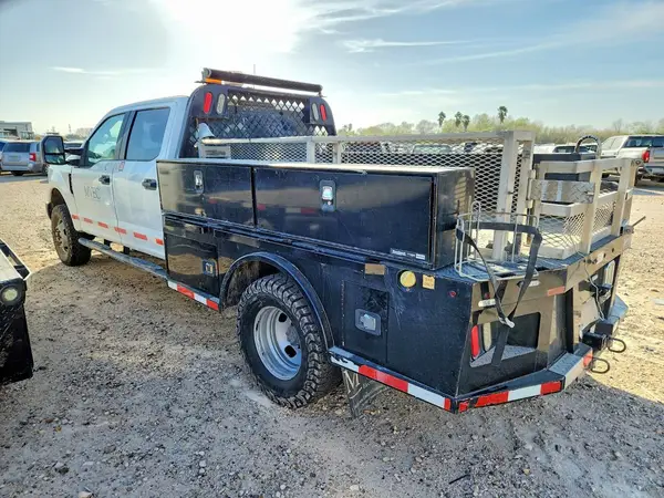 1FD8W3H69HEB14679 2017 FORD F350 - Image 2