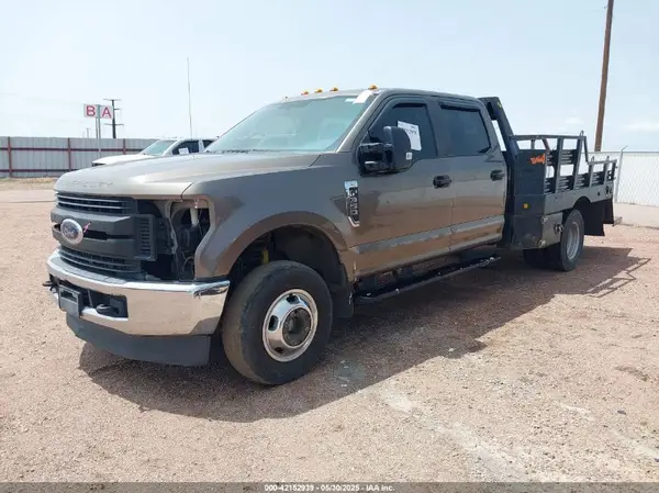 1FD8W3H69KED65435 2019 FORD F350 - Image 2