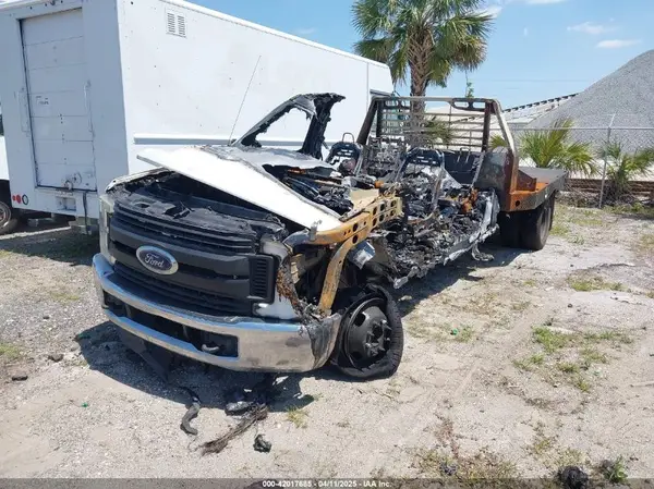 1FD8W3HT0JEC27576 2018 FORD F350 - Image 2