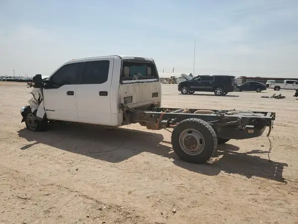 1FD8W3HT0KED39375 2019 FORD F350 - Image 2